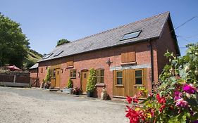 Finest Retreats - 2 Bed Llangollen Cottage - Sleeps 4